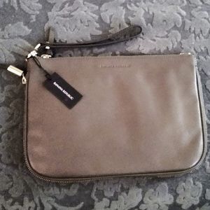 *Leather* Banana Republic Large wristlet~Clutch